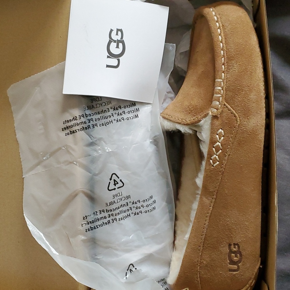 Womans Ugg Ansley Slipper